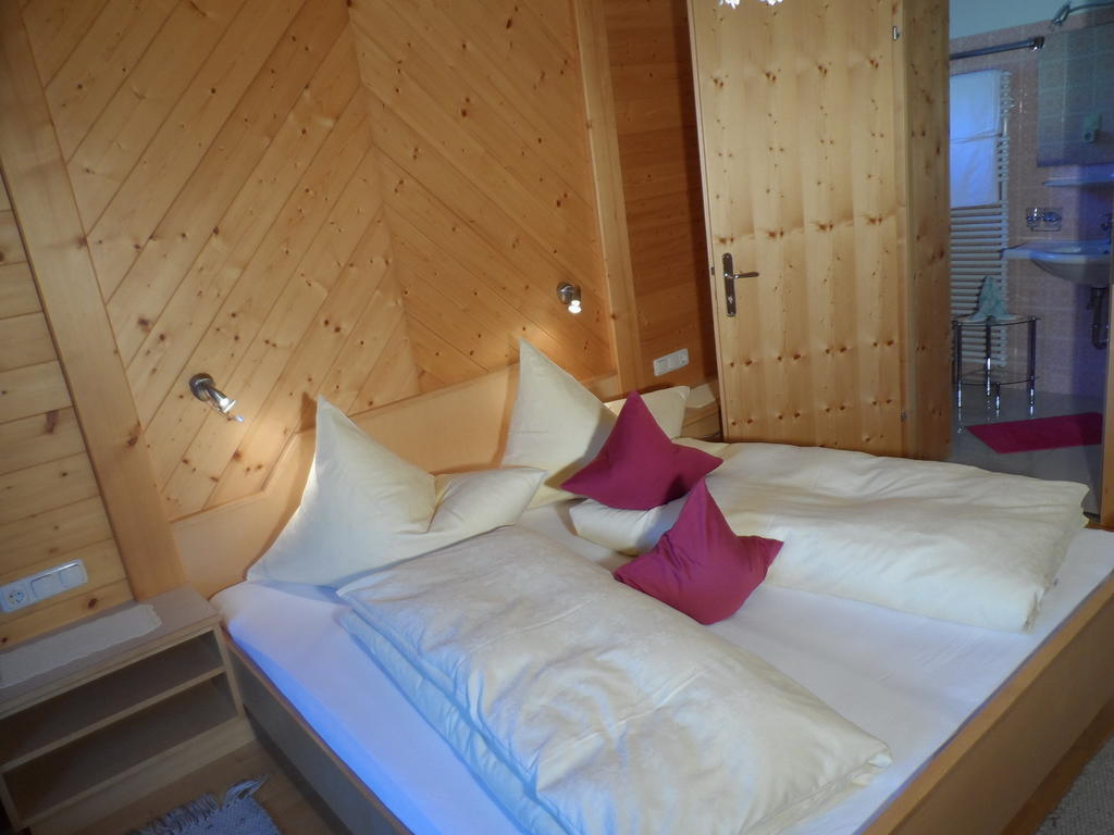 Apartamento Haus Brunneck Warth  Habitación foto