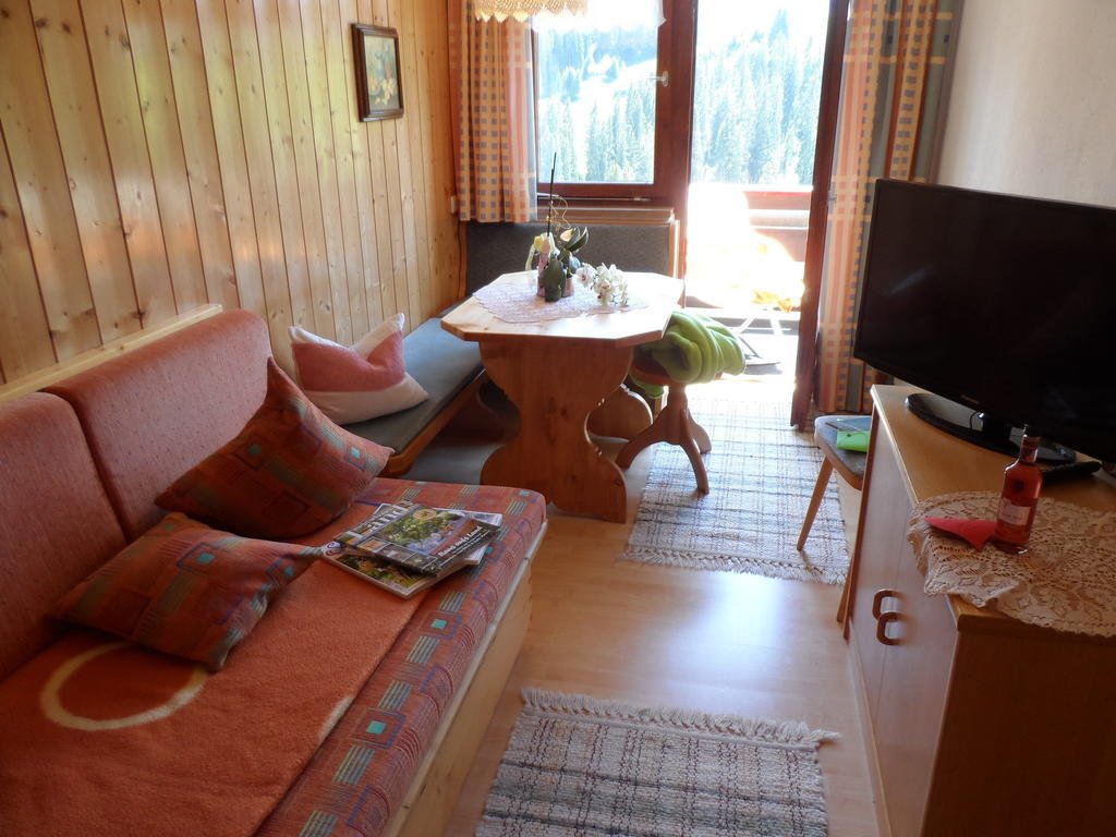 Apartamento Haus Brunneck Warth  Habitación foto